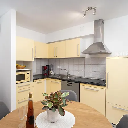 Stunning In With Kitchen